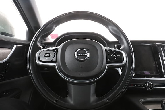 Volvo V90 Cross Country 19 of 30