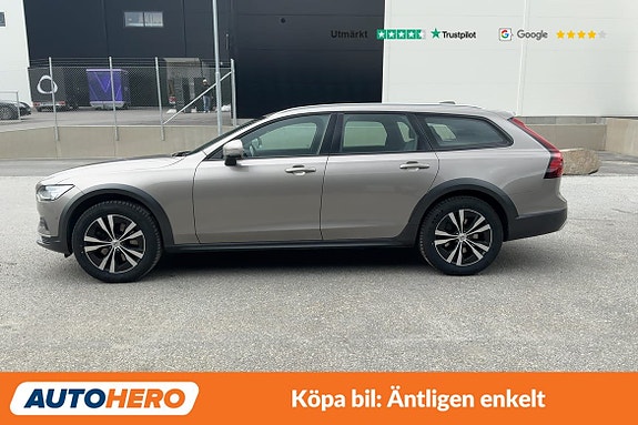Volvo V90 Cross Country 2 of 5