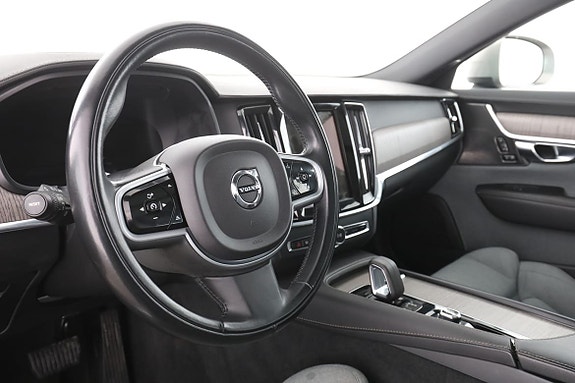 Volvo V90 Cross Country 12 of 30