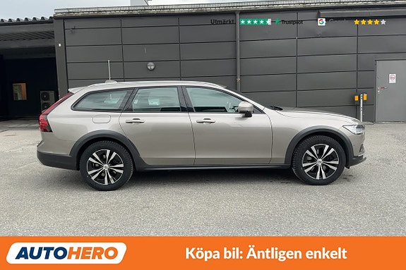 Volvo V90 Cross Country 7 of 30