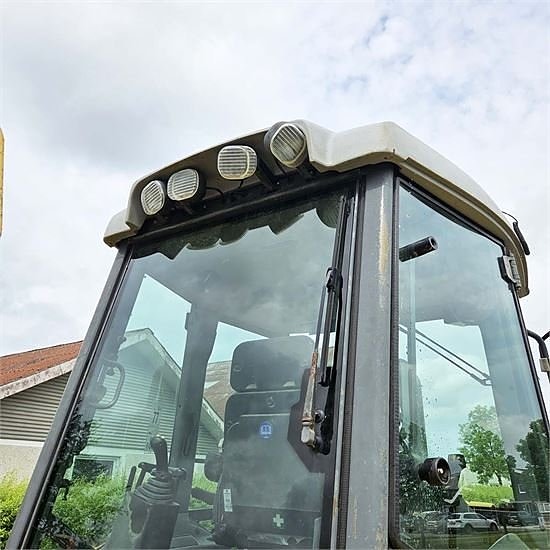 New Holland LB110 B-4PS - 4WD 29 of 30