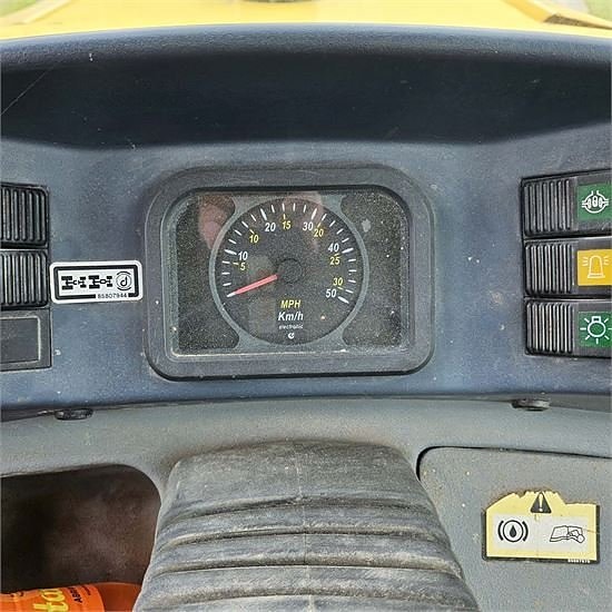 New Holland LB110 B-4PS - 4WD 14 of 30