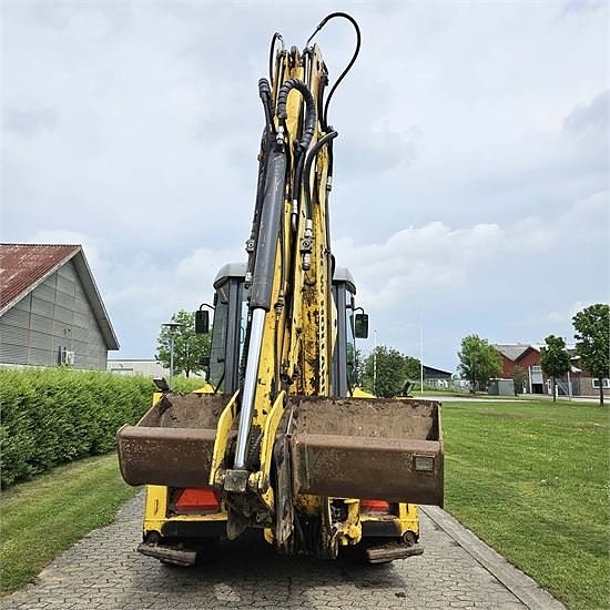 New Holland LB110 B-4PS - 4WD 8 of 30