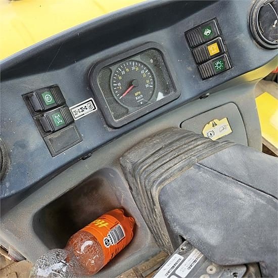 New Holland LB110 B-4PS - 4WD 15 of 30