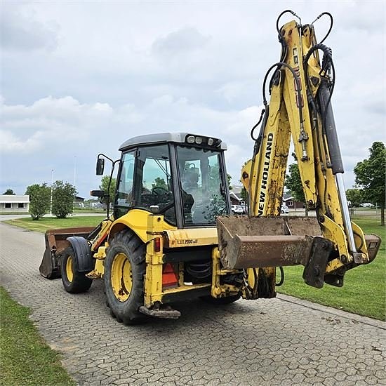 New Holland LB110 B-4PS - 4WD 6 of 30