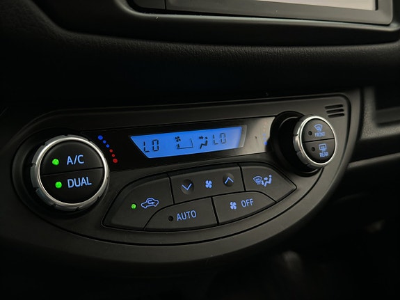 Toyota Yaris 22 of 29