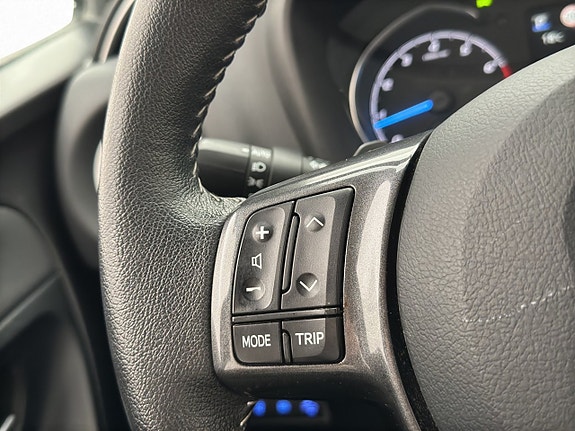Toyota Yaris 27 of 29