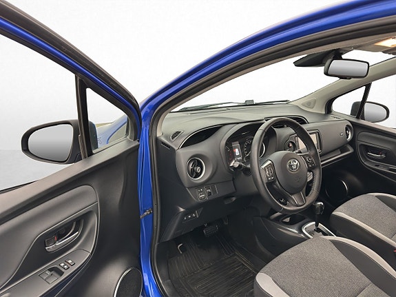 Toyota Yaris 10 of 29