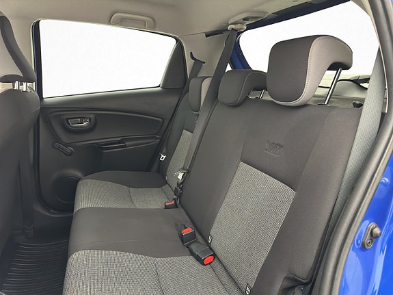 Toyota Yaris 14 of 29