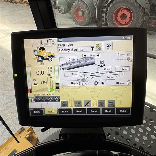 New Holland CR 9.80 - Video! - 35" Header - 4x4 - rapsknive 10 of 30