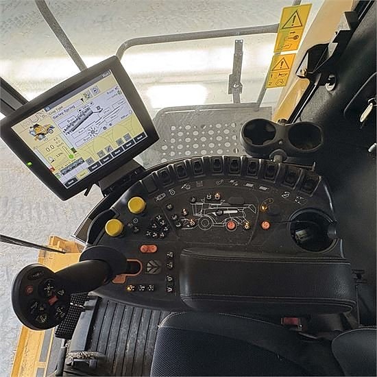 New Holland CR 9.80 - Video! - 35" Header - 4x4 - rapsknive 7 of 30