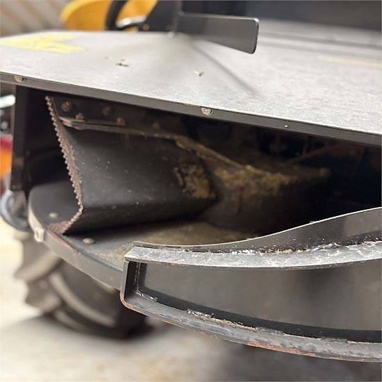 New Holland CR 9.80 - Video! - 35" Header - 4x4 - rapsknive 29 of 30
