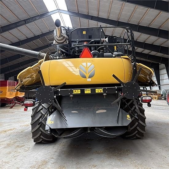 New Holland CR 9.80 - Video! - 35" Header - 4x4 - rapsknive 5 of 30