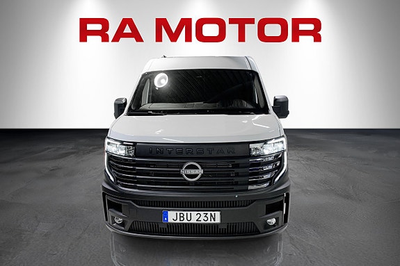 Nissan Interstar 4 of 5