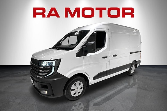 Nissan Interstar 2 of 5