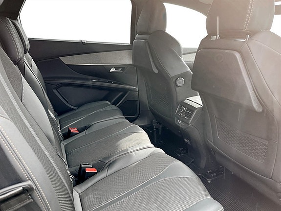 Peugeot 5008 13 of 17