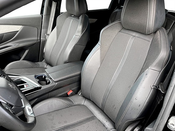 Peugeot 5008 6 of 17
