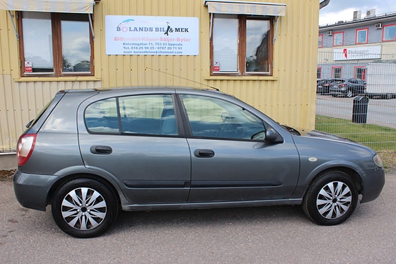 Nissan Almera 4 of 5