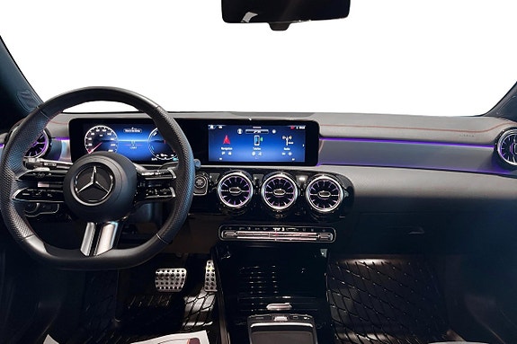 Mercedes-Benz CLA250 e 9 of 18