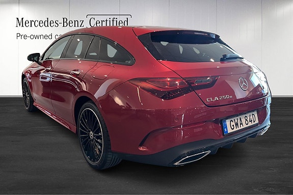 Mercedes-Benz CLA250 e 4 of 5