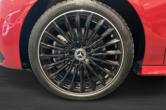 Mercedes-Benz CLA250 e 12 of 18
