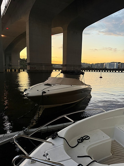 Sea ray 220 Sunsport-06 Daycruiser 2 of 4