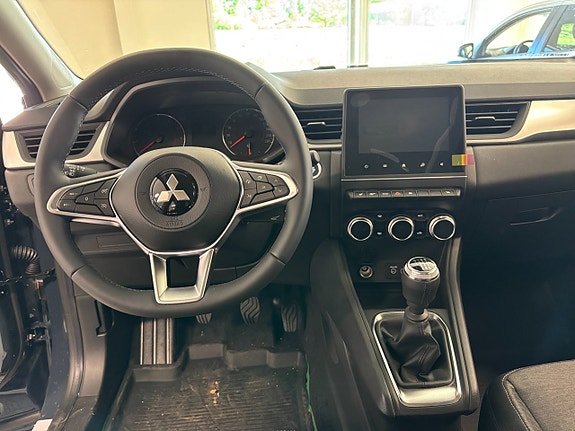 Mitsubishi ASX 8 of 11