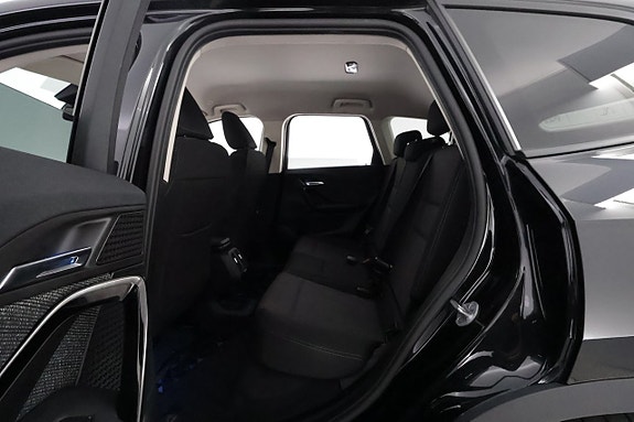 BMW iX1 13 of 28