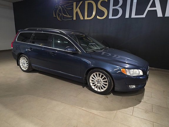 Volvo V70 4 of 5