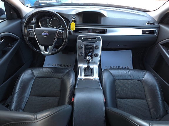 Volvo V70 9 of 12