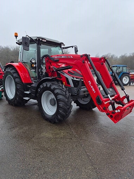 Massey Ferguson MF 5S.145 3 of 11