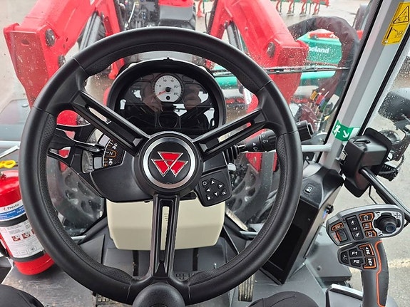 Massey Ferguson MF 5S.145 DYNA-6 EXCLUSIVE 11 of 11