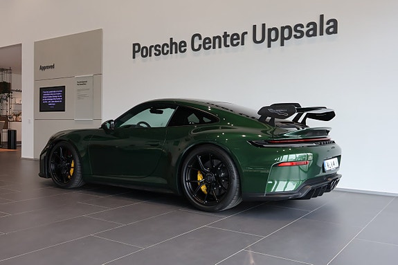 Porsche 911 GT3 4 of 5
