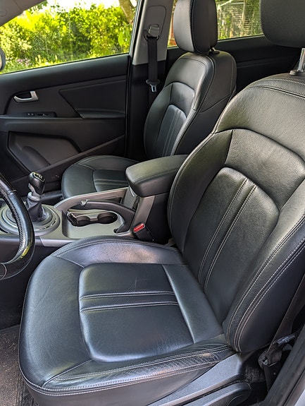 Kia Sportage 3 of 6