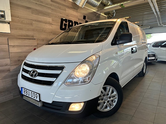 Hyundai H-1 4 of 5