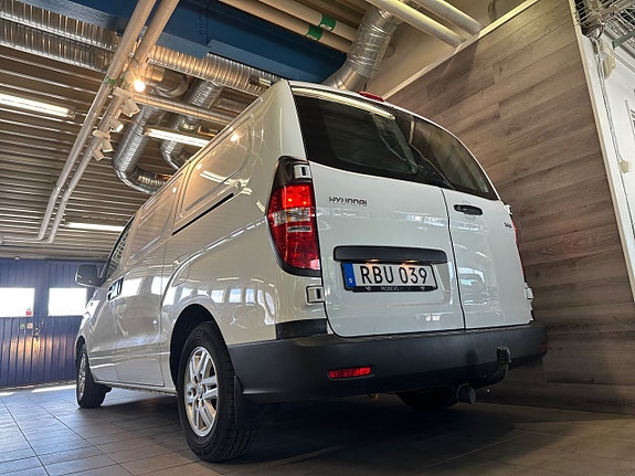 Hyundai H-1 5 of 5