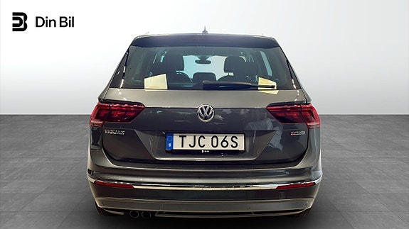Volkswagen Tiguan 5 of 5