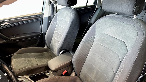 Volkswagen Tiguan 8 of 12