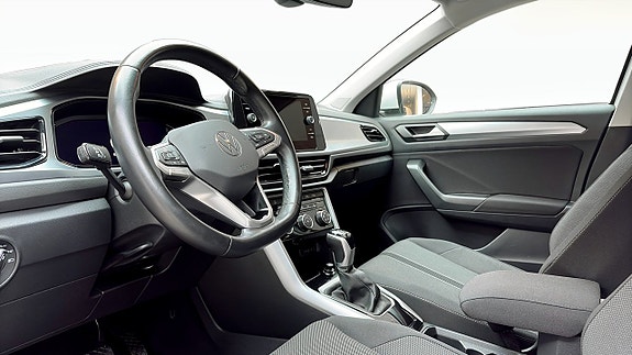 Volkswagen T-Roc 7 of 13