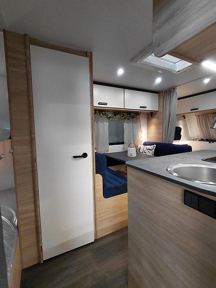 Caravelair Alba 466 Family 9 of 18