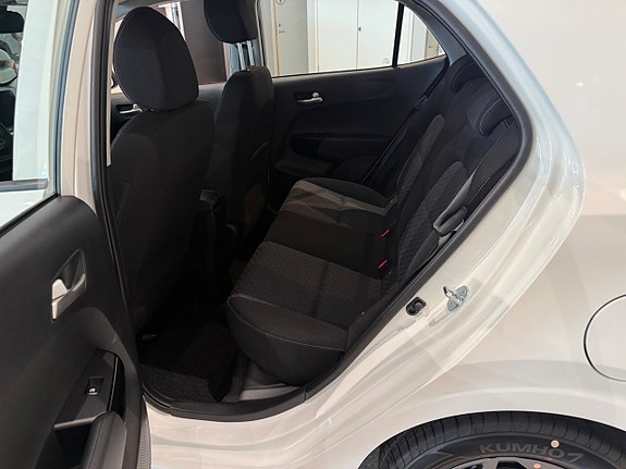 Kia Picanto 4 of 7