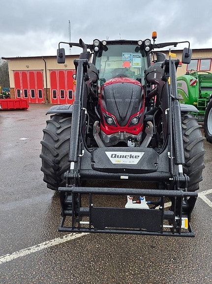 Valtra N 174 A VERSU 2 of 12