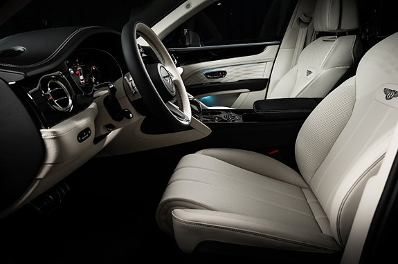 Bentley Bentayga 14 of 23