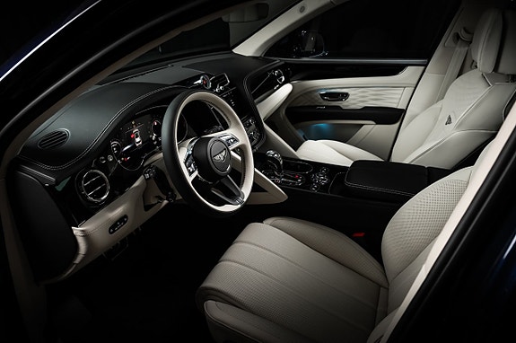 Bentley Bentayga 13 of 23