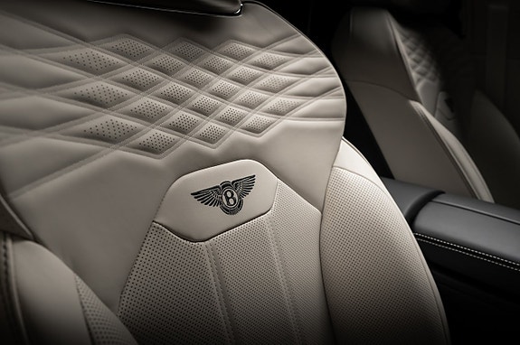 Bentley Bentayga 23 of 23