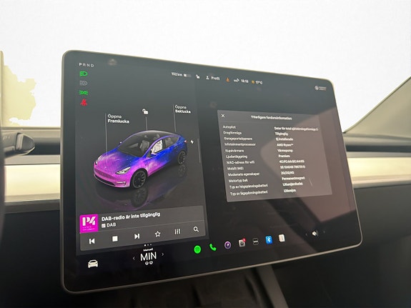 Tesla Model Y 27 of 30