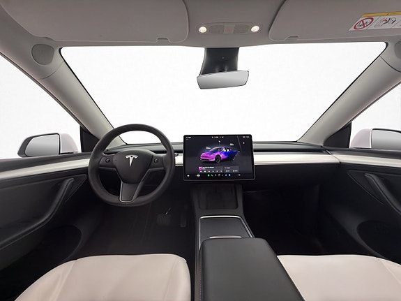 Tesla Model Y 19 of 30