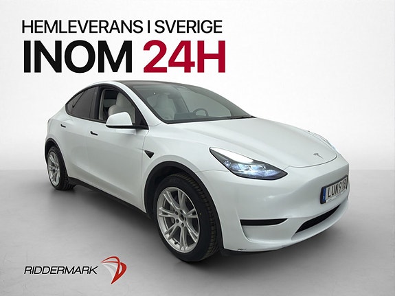 Tesla Model Y 4 of 5