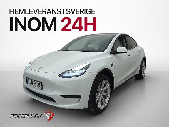 Tesla Model Y 4 of 30
