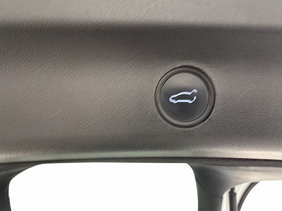 Tesla Model Y 30 of 30
